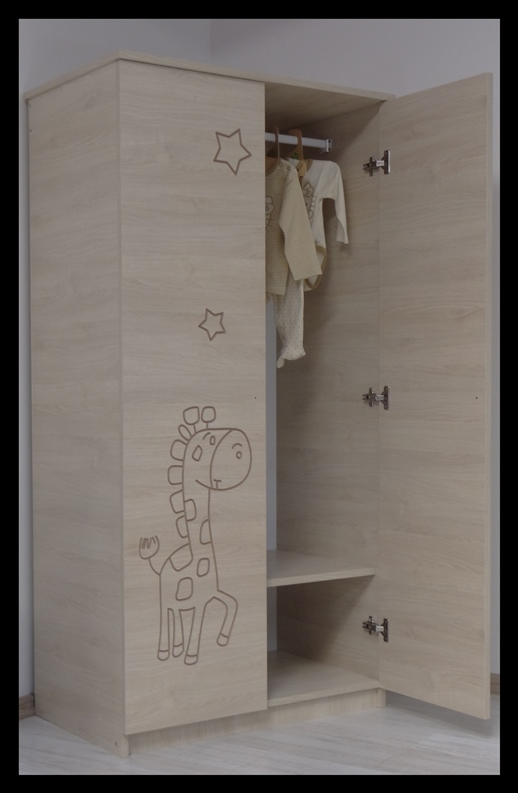 szafka dla dzieci grawerowany chihuahua dąb jasny